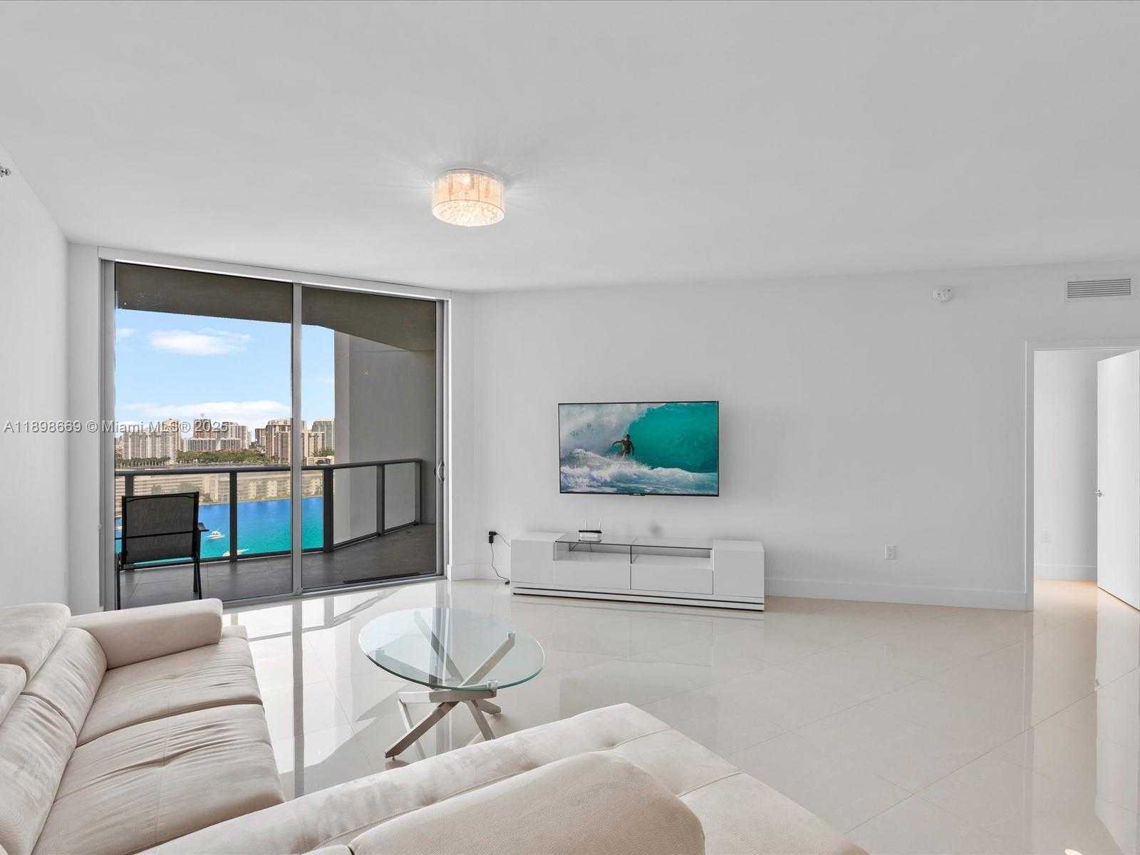 Small Image of 17301 BISCAYNE BLVD #1704, North Miami Beach Number 11