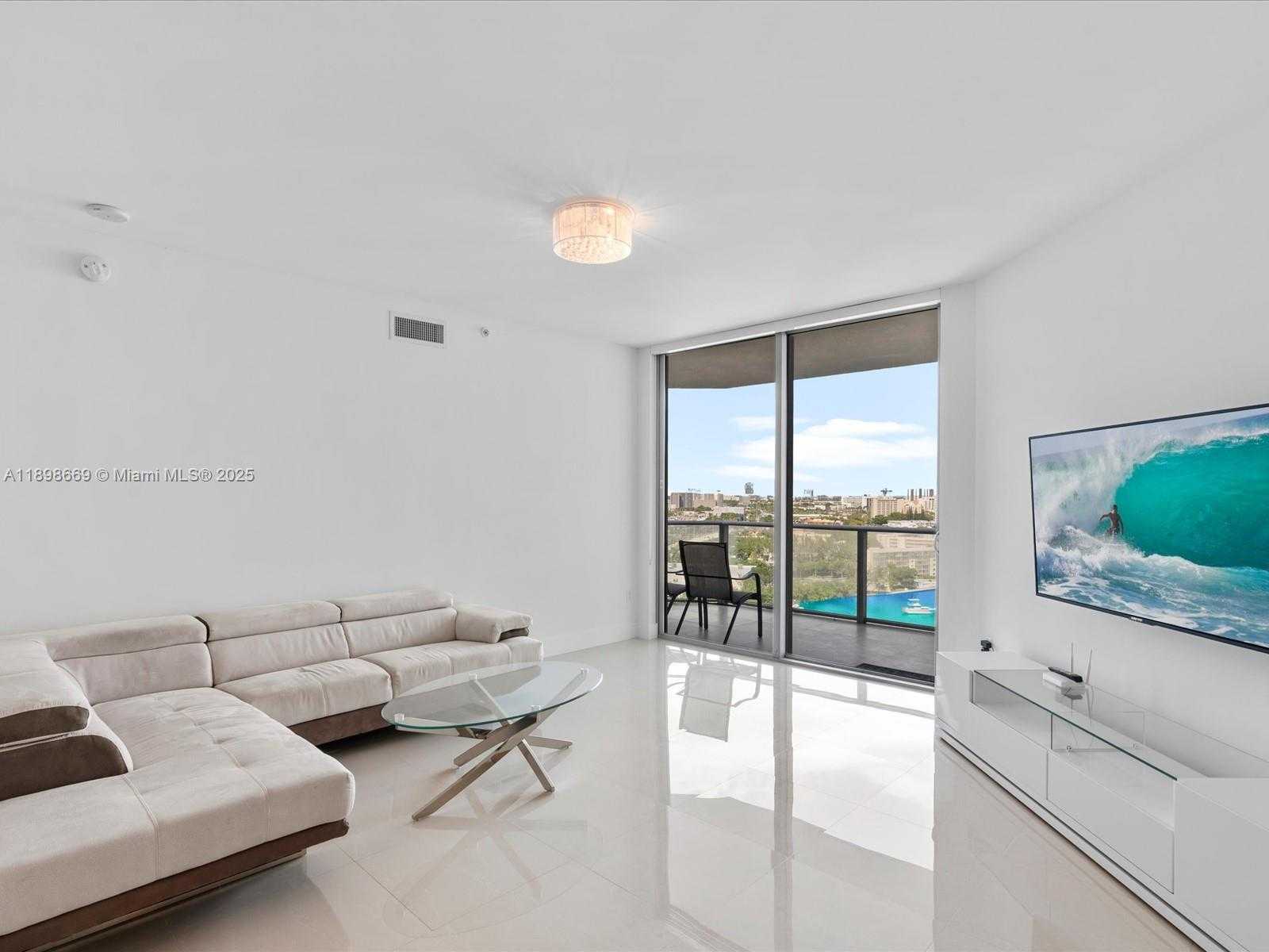 Small Image of 17301 BISCAYNE BLVD #1704, North Miami Beach Number 12