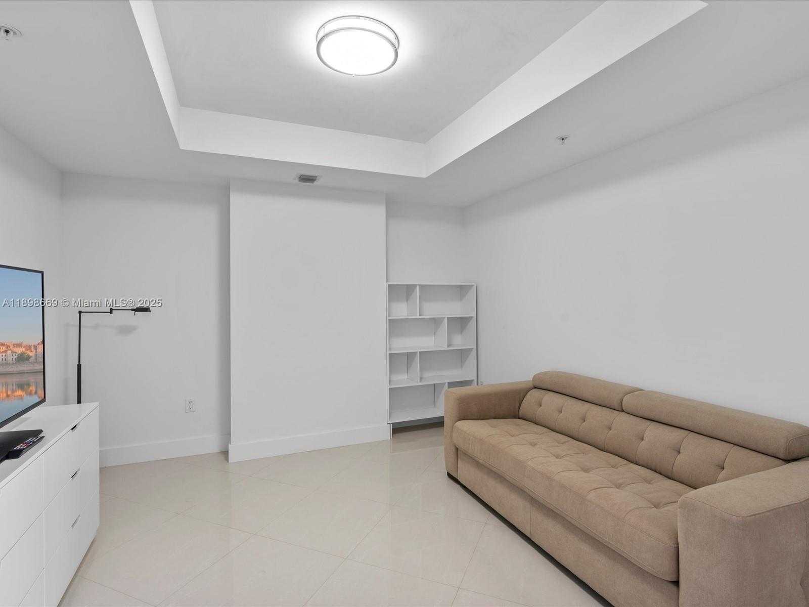 Small Image of 17301 BISCAYNE BLVD #1704, North Miami Beach Number 15