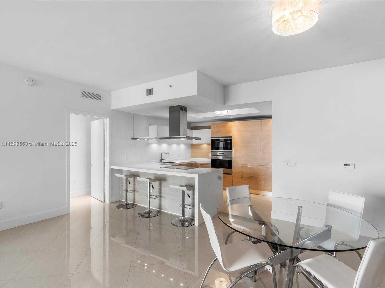 Small Image of 17301 BISCAYNE BLVD #1704, North Miami Beach Number 16