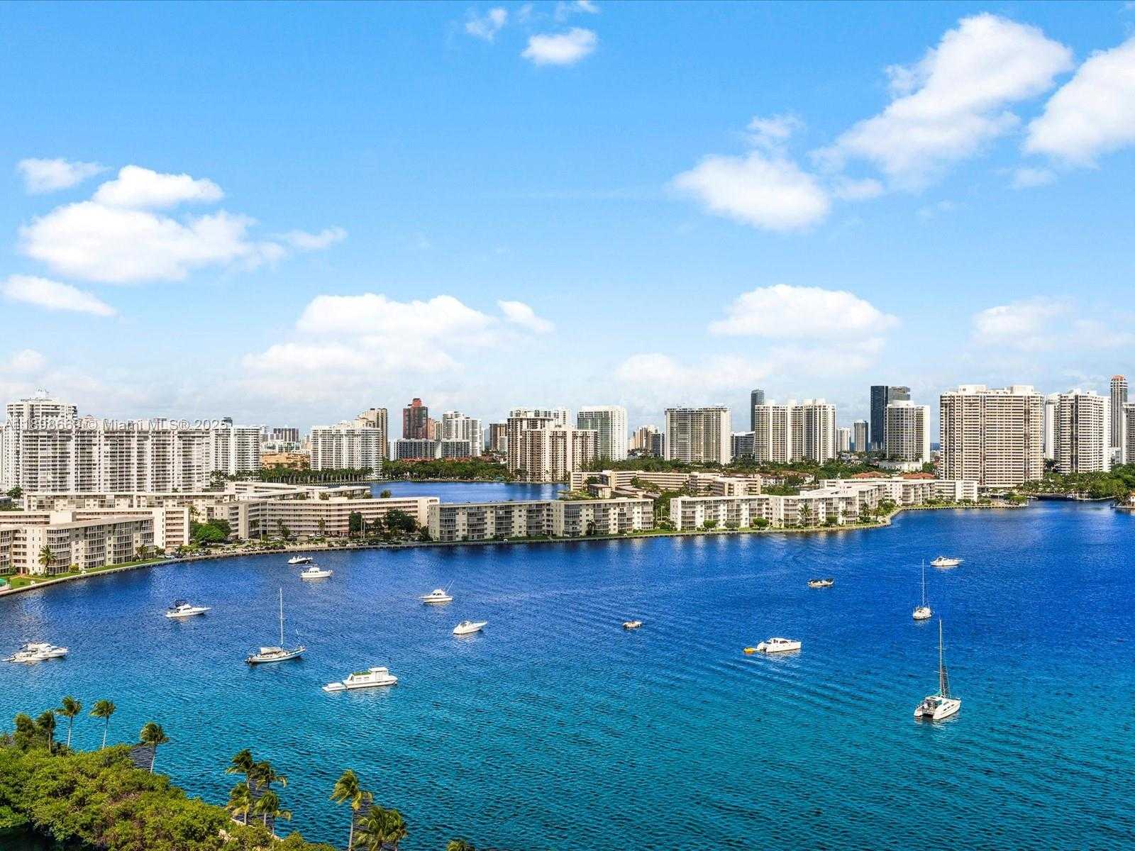 Small Image of 17301 BISCAYNE BLVD #1704, North Miami Beach Number 2