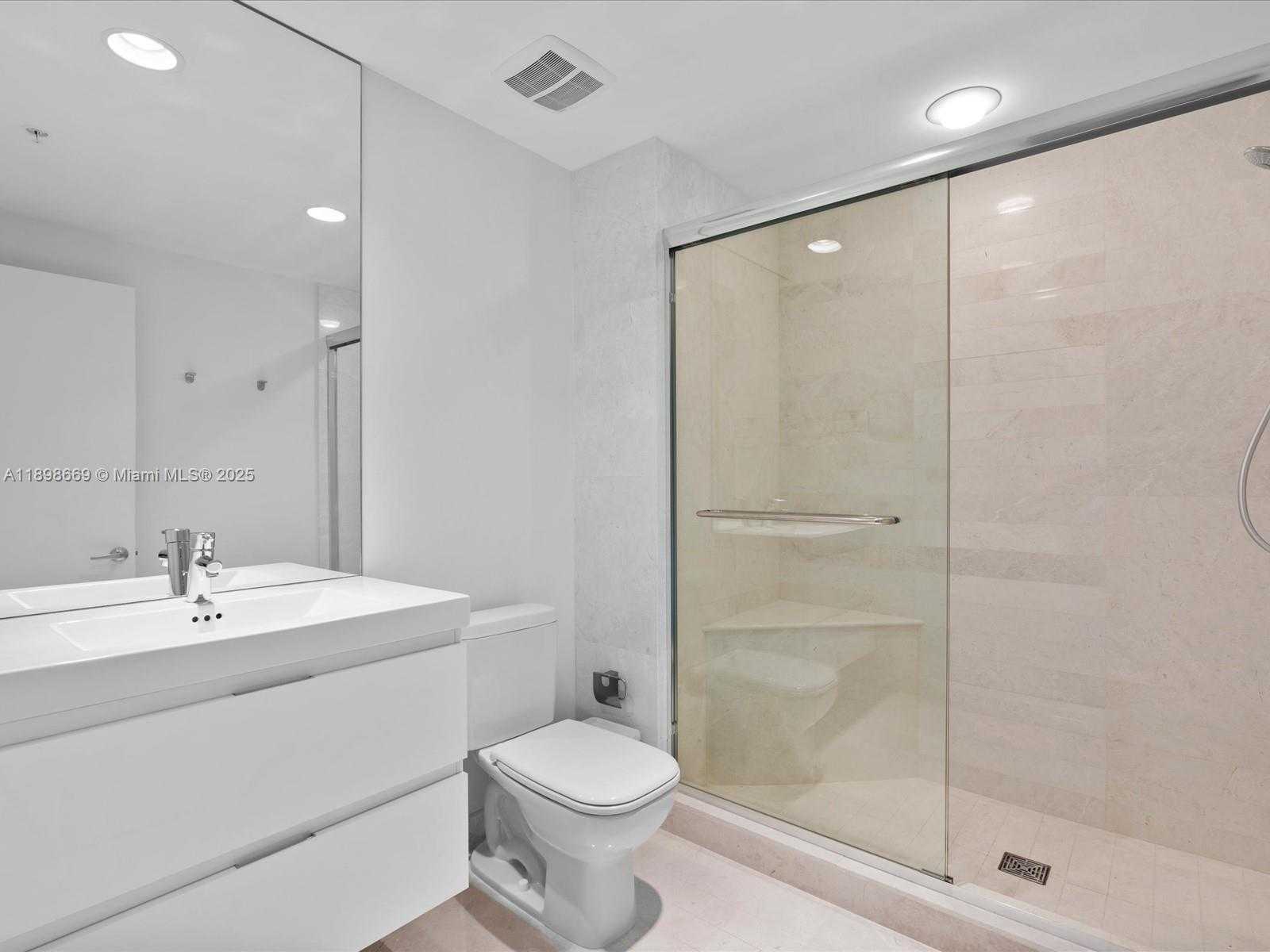 Small Image of 17301 BISCAYNE BLVD #1704, North Miami Beach Number 22