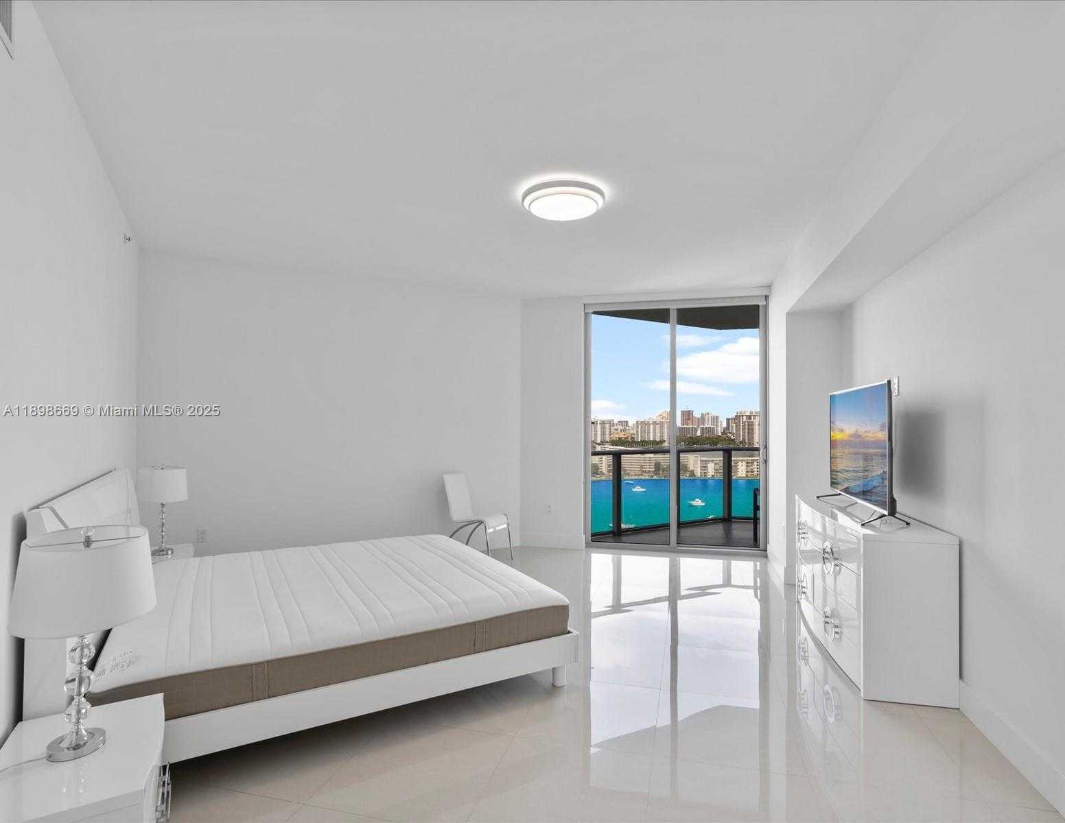 Small Image of 17301 BISCAYNE BLVD #1704, North Miami Beach Number 23