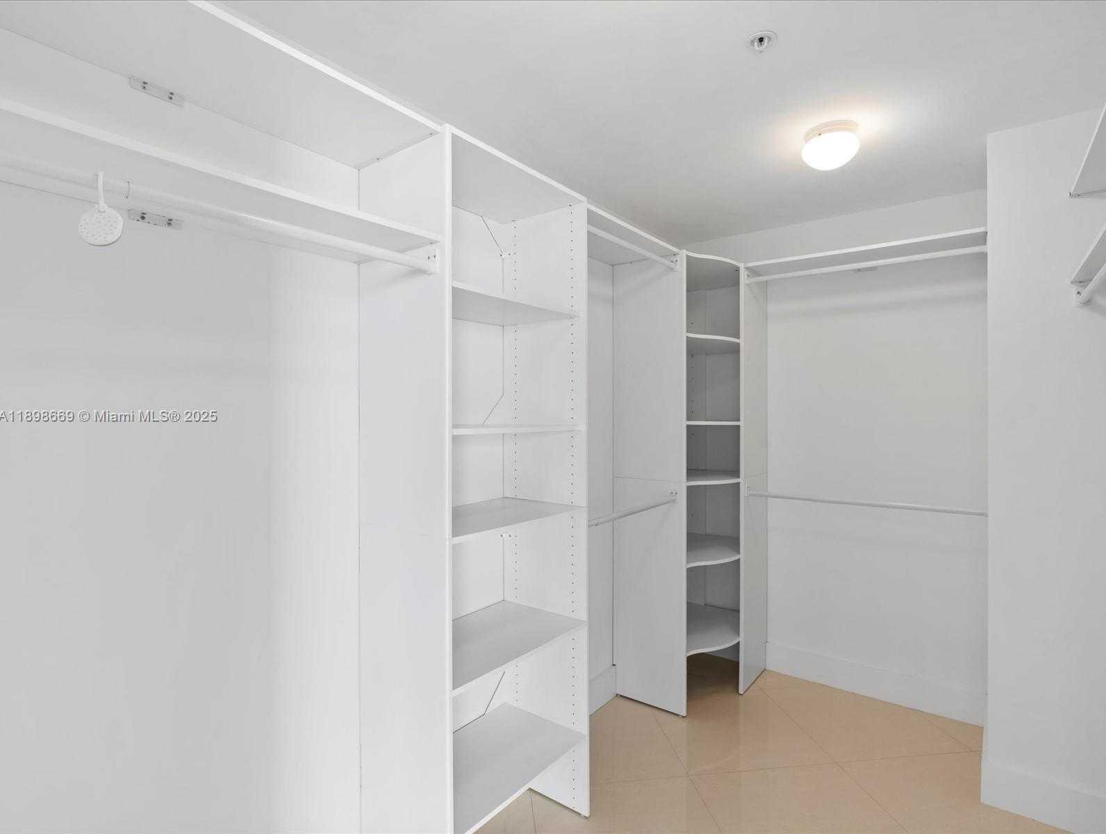 Small Image of 17301 BISCAYNE BLVD #1704, North Miami Beach Number 26