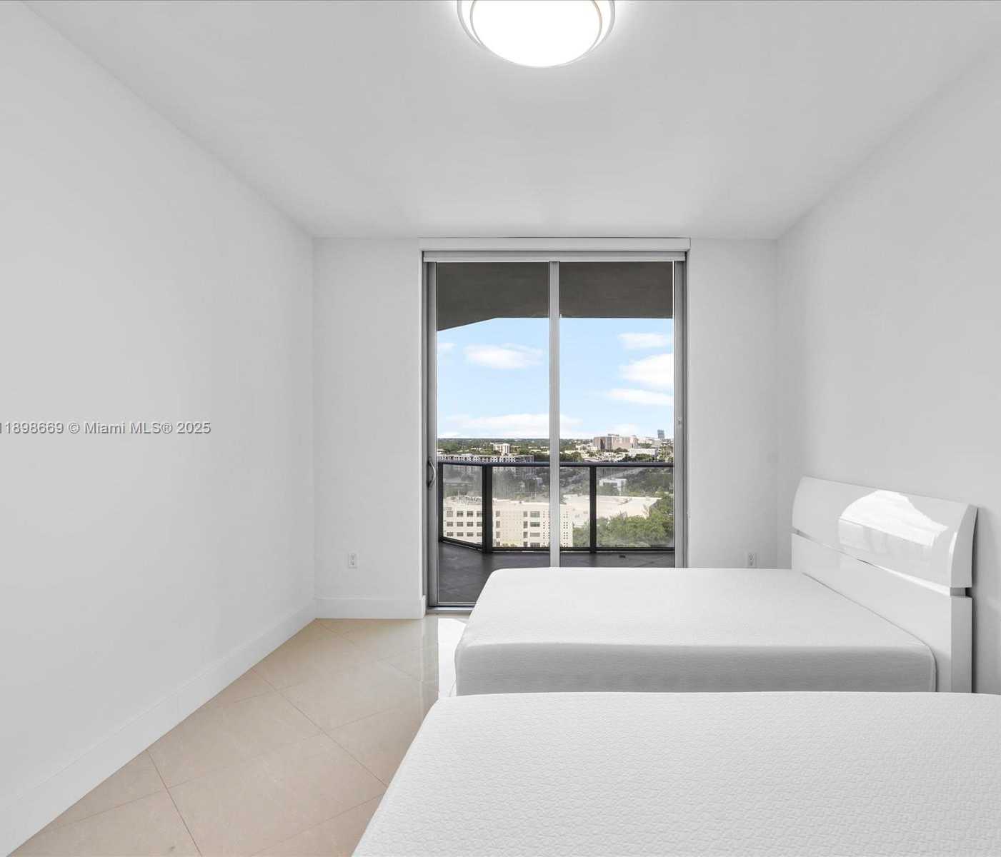 Small Image of 17301 BISCAYNE BLVD #1704, North Miami Beach Number 33