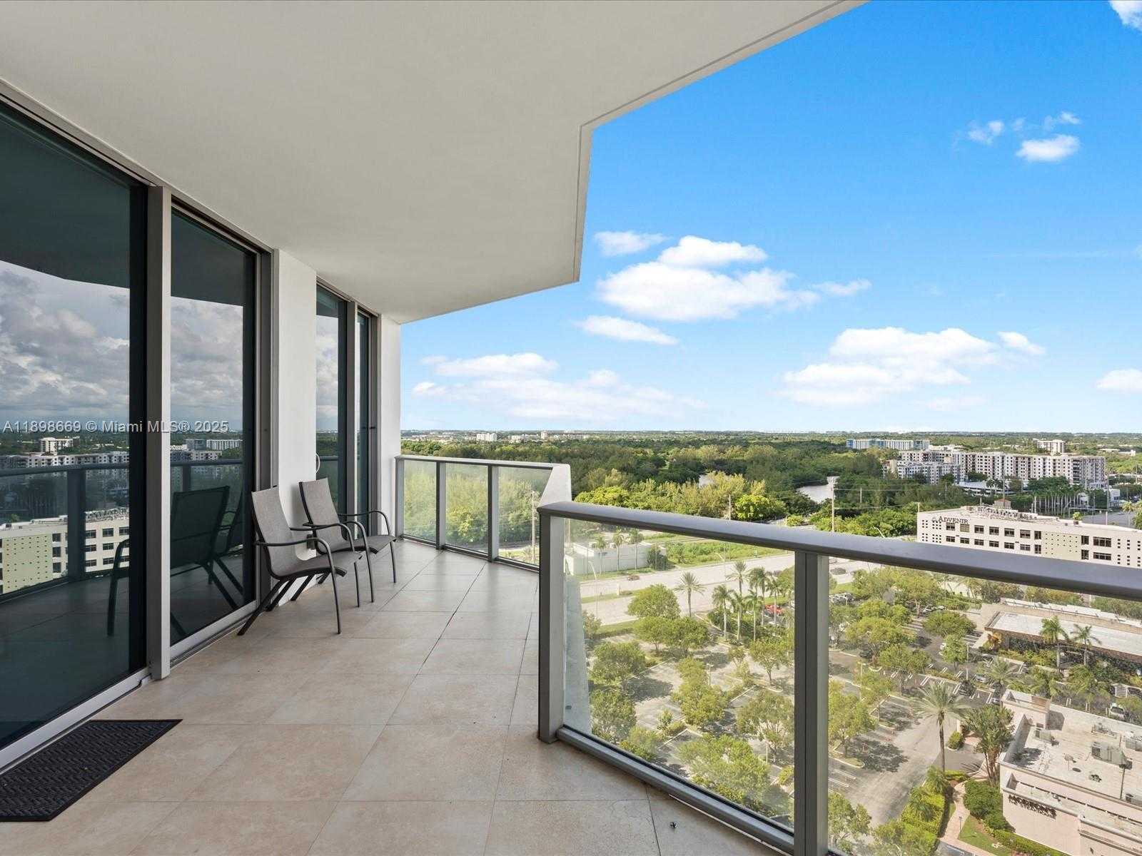 Small Image of 17301 BISCAYNE BLVD #1704, North Miami Beach Number 36