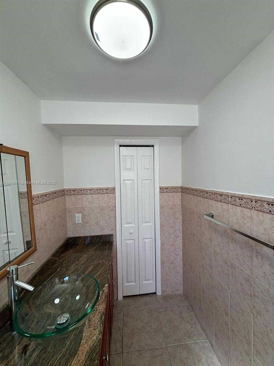 Small Image of 215 SOUTH EAST 3RD AVE #107A, Hallandale Beach Number 19