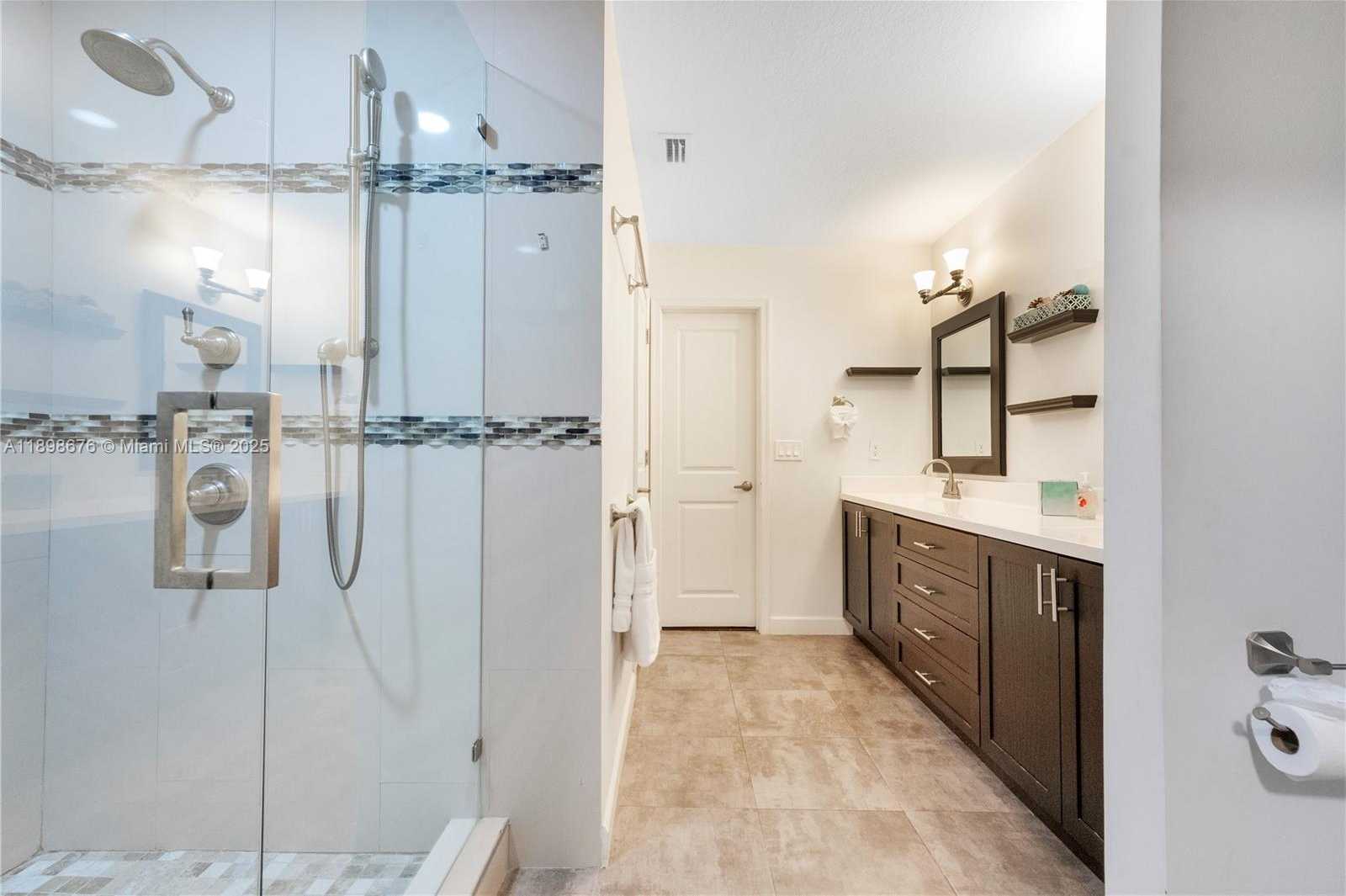 Small Image of 15300 SOUTH WEST 164TH ST, Miami Number 18