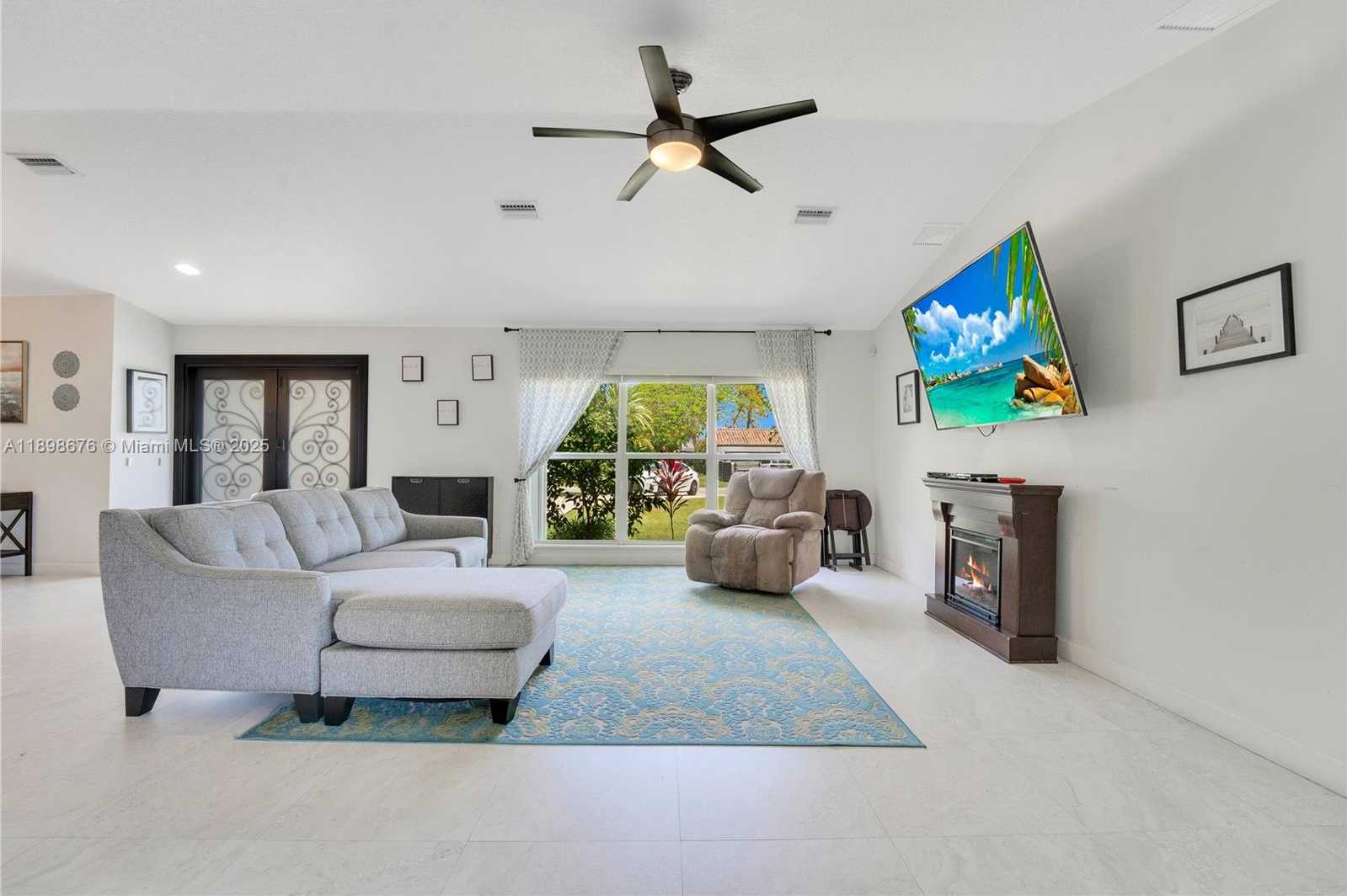 Small Image of 15300 SOUTH WEST 164TH ST, Miami Number 2