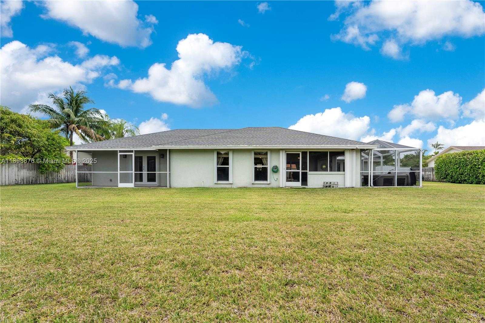 Small Image of 15300 SOUTH WEST 164TH ST, Miami Number 31
