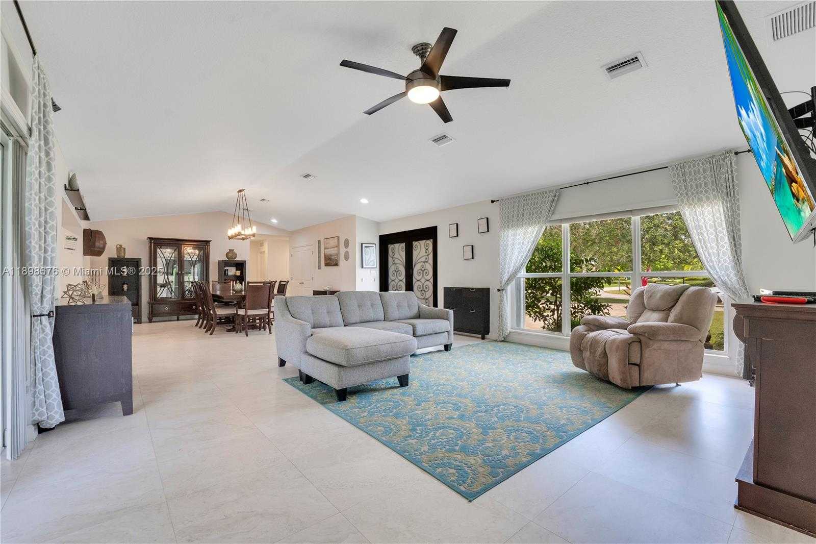 Small Image of 15300 SOUTH WEST 164TH ST, Miami Number 4