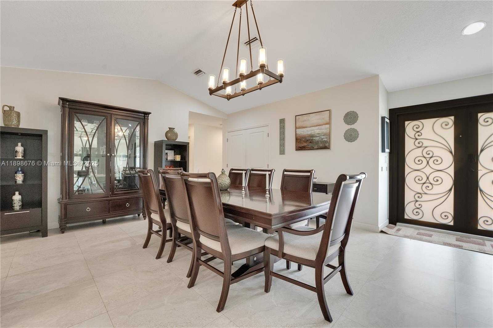 Small Image of 15300 SOUTH WEST 164TH ST, Miami Number 5