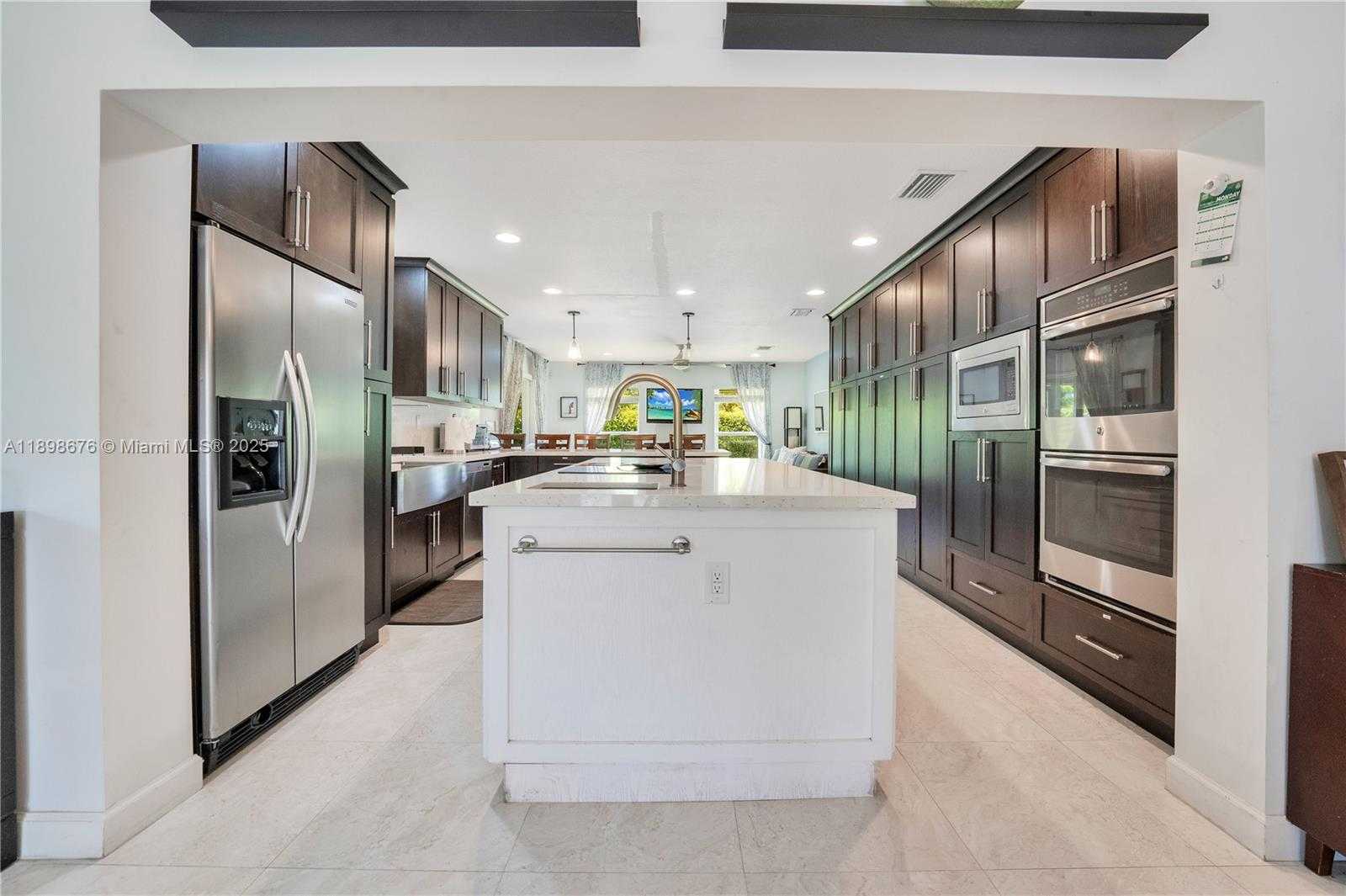 Small Image of 15300 SOUTH WEST 164TH ST, Miami Number 7