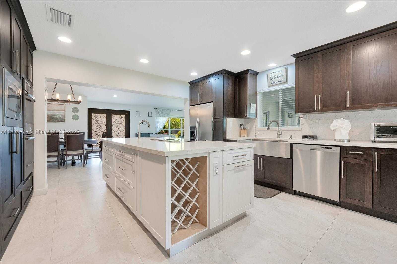 Small Image of 15300 SOUTH WEST 164TH ST, Miami Number 8