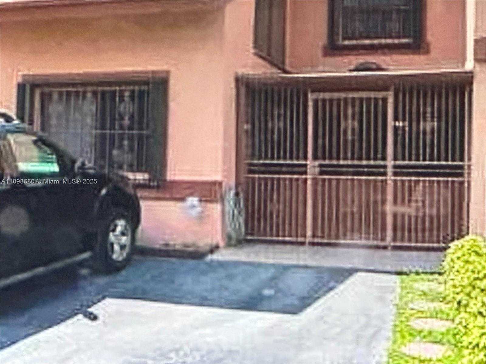 Small Image of 3992 WEST 8TH LN #24, Hialeah Number 20