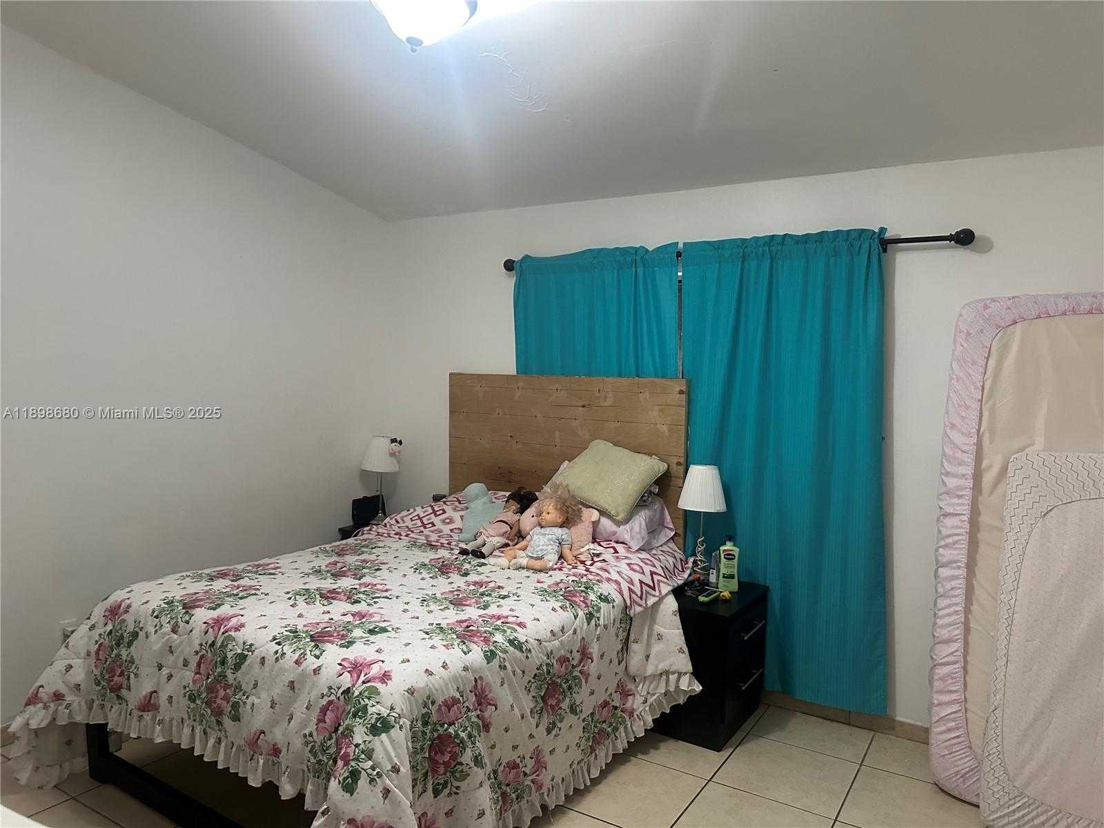 Small Image of 3992 WEST 8TH LN #24, Hialeah Number 4