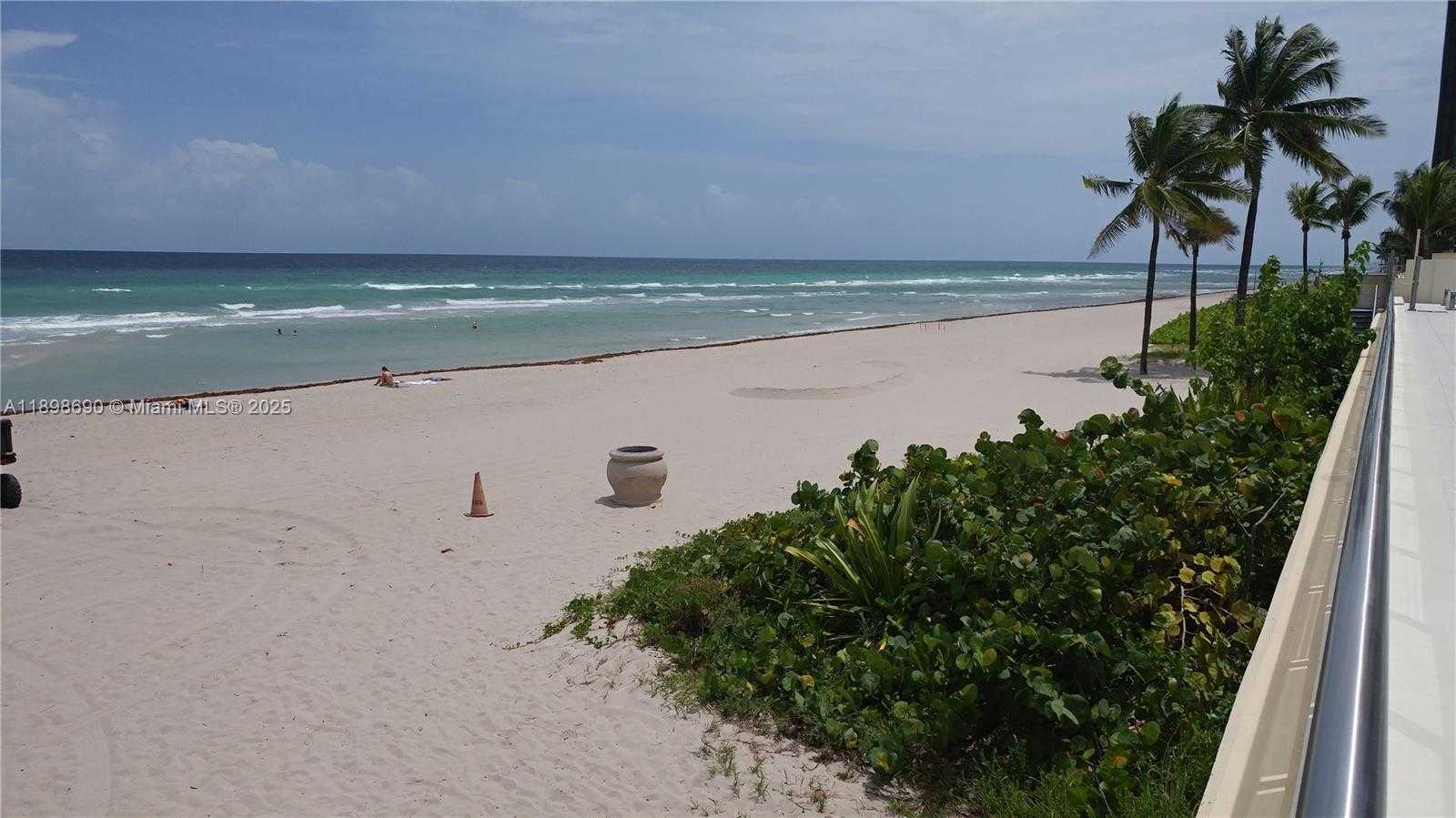 Small Image of 2501 SOUTH OCEAN DR #L04, Hollywood Number 21