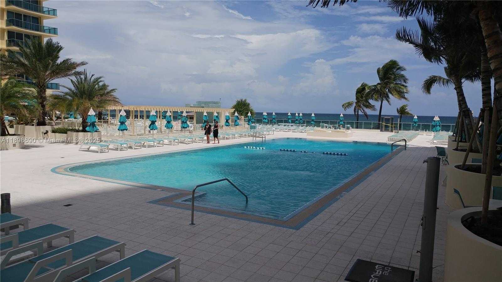 Small Image of 2501 SOUTH OCEAN DR #L04, Hollywood Number 24