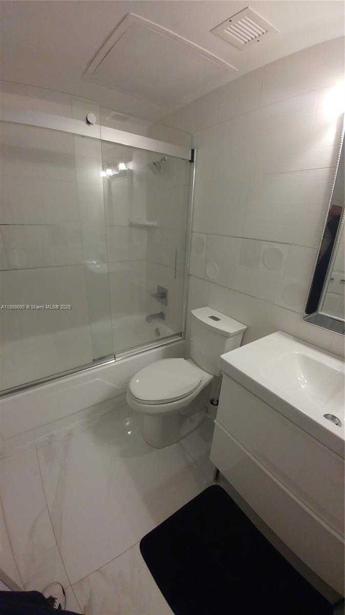 Small Image of 2501 SOUTH OCEAN DR #L04, Hollywood Number 7