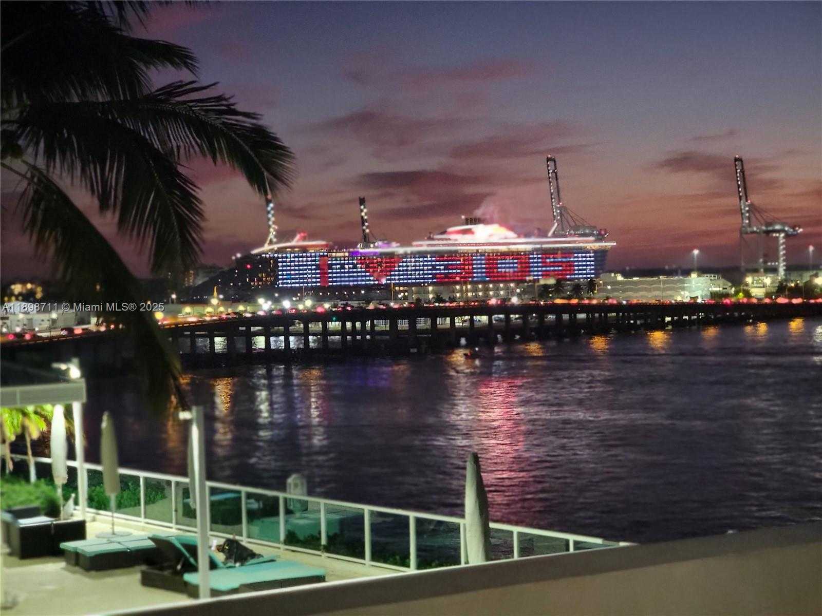 Small Image of Miami Beach Number 22