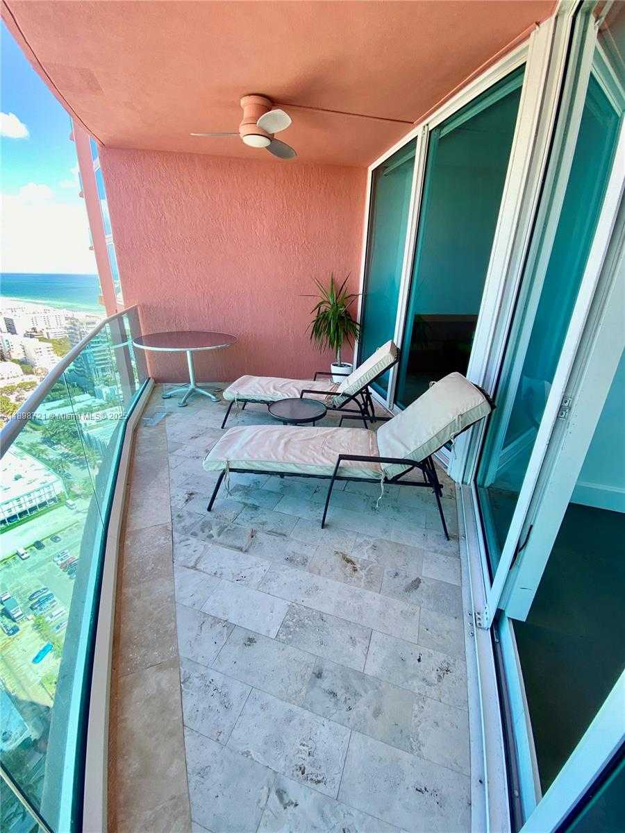 Small Image of 300 SOUTH POINTE DR #3204, Miami Beach Number 28