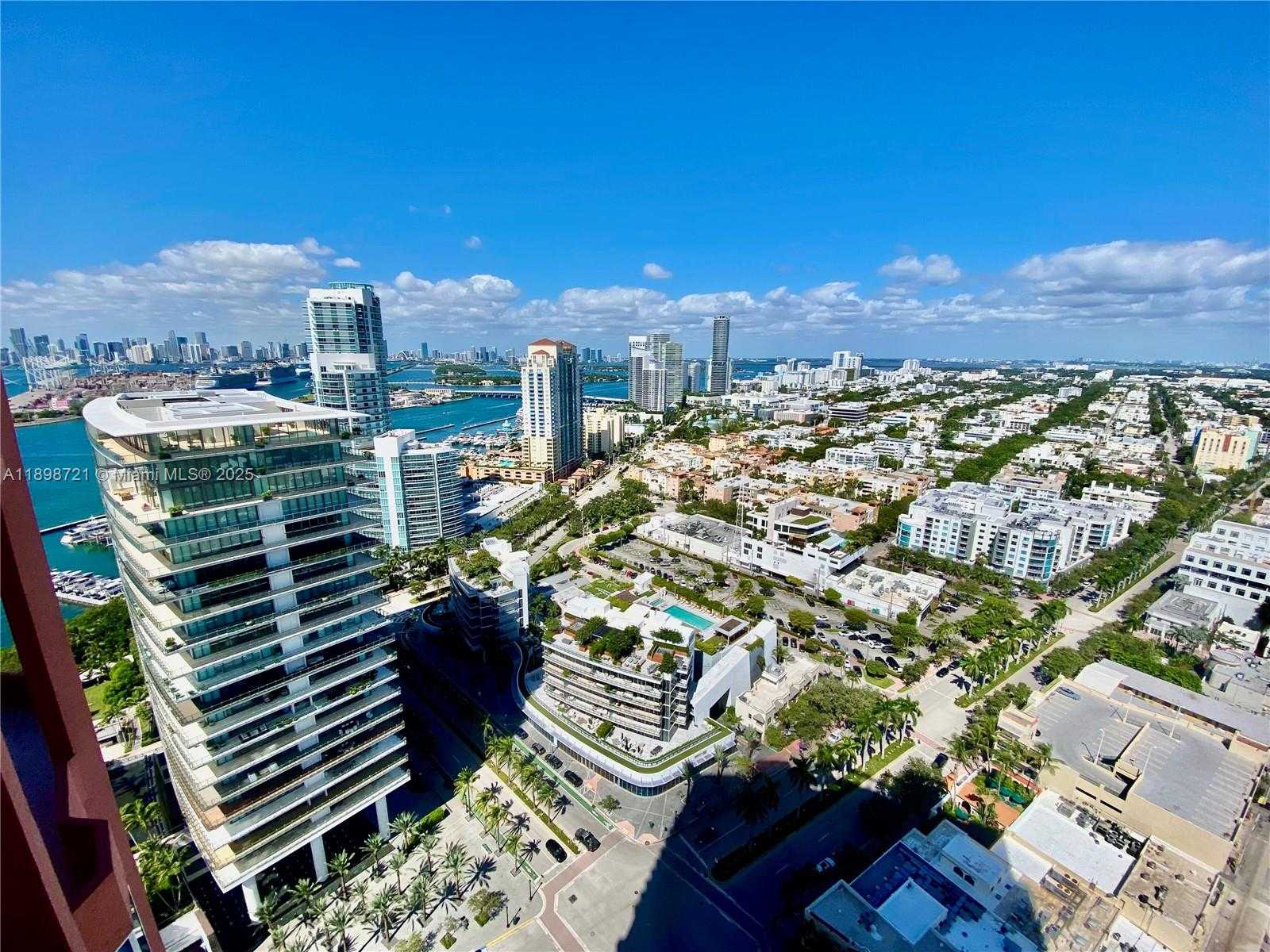 Small Image of 300 SOUTH POINTE DR #3204, Miami Beach Number 8
