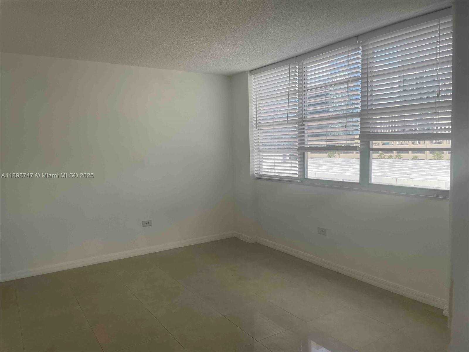 Small Image of 801 BRICKELL BAY DR #871, Miami Number 11