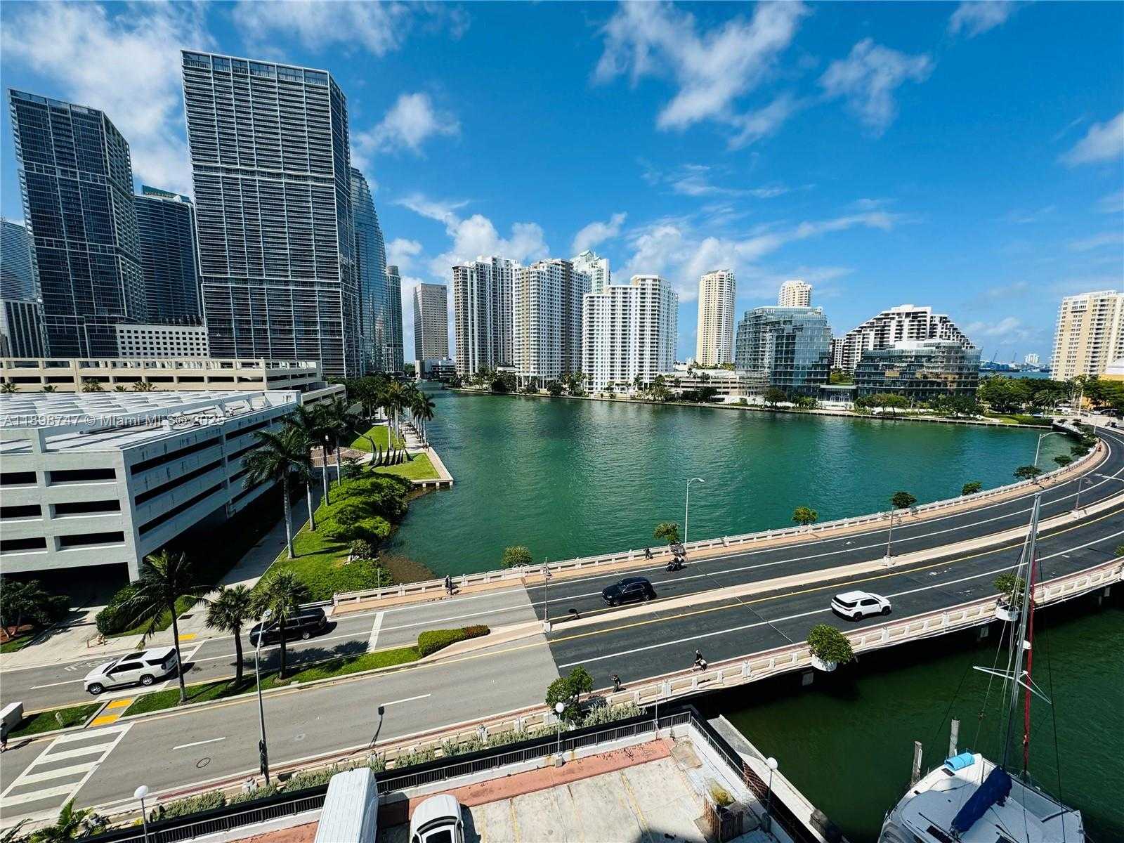 Small Image of 801 BRICKELL BAY DR #871, Miami Number 21