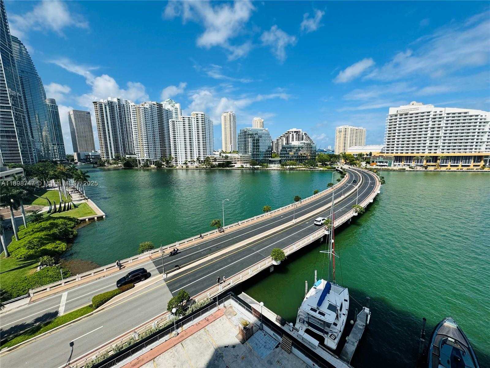 Small Image of 801 BRICKELL BAY DR #871, Miami Number 23