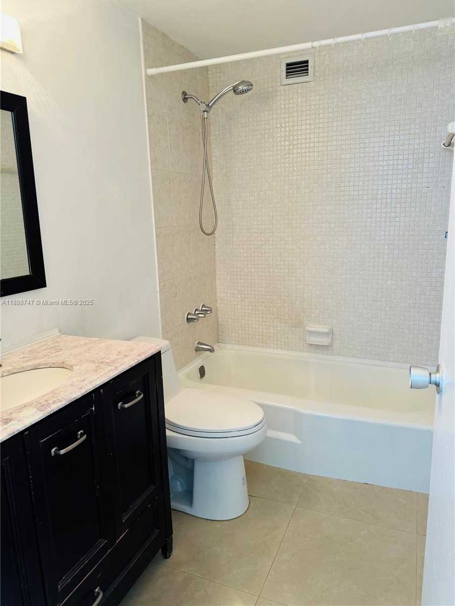 Small Image of 801 BRICKELL BAY DR #871, Miami Number 24