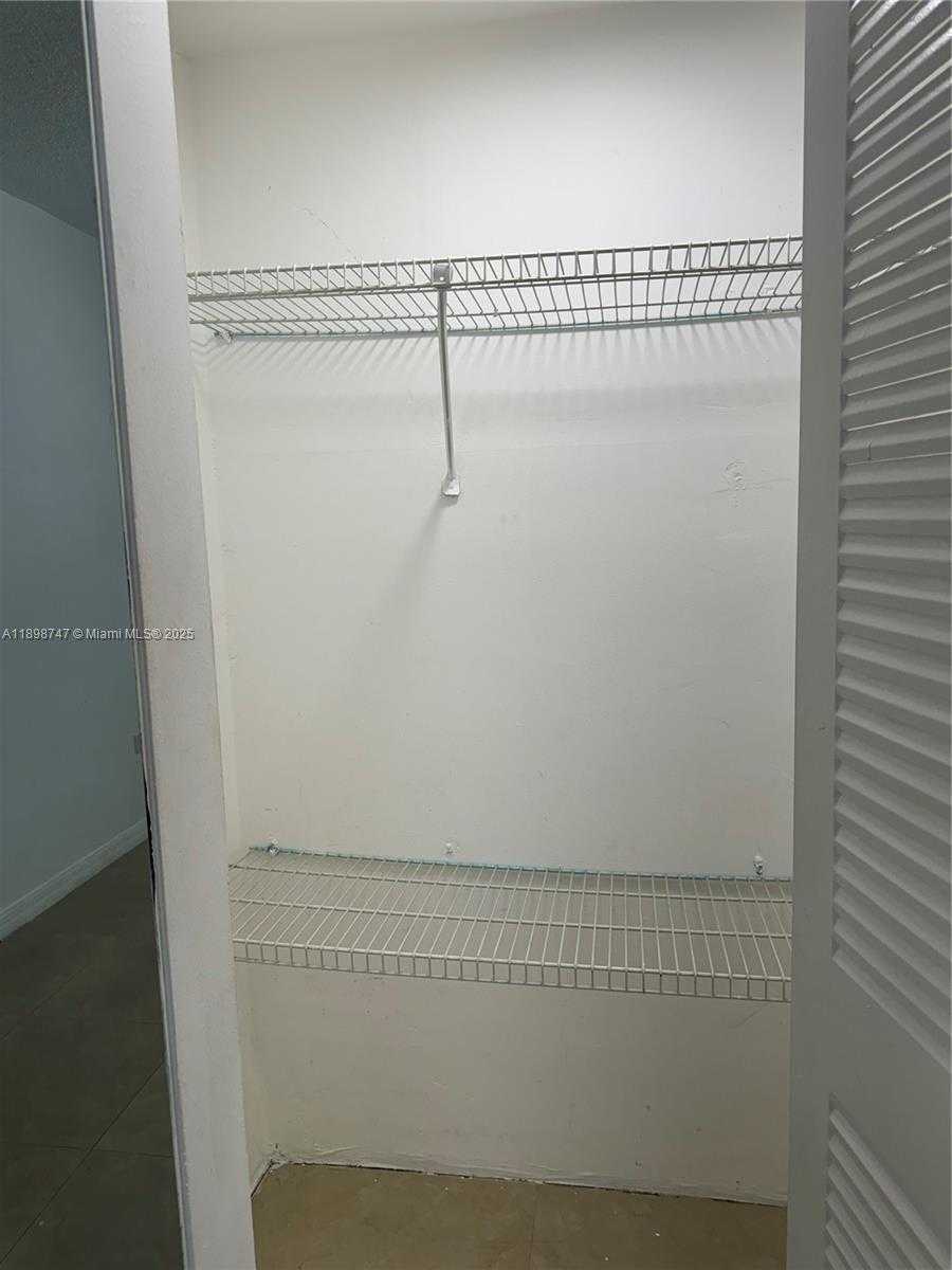 Small Image of 801 BRICKELL BAY DR #871, Miami Number 26