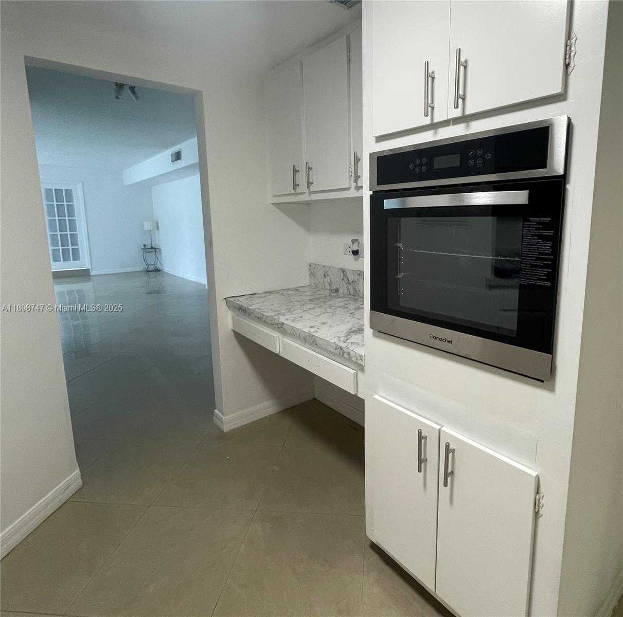 Small Image of 801 BRICKELL BAY DR #871, Miami Number 4