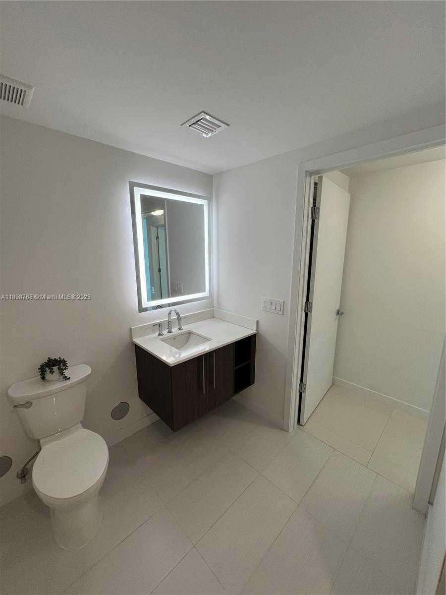 Imagen de Pequeño Objeto