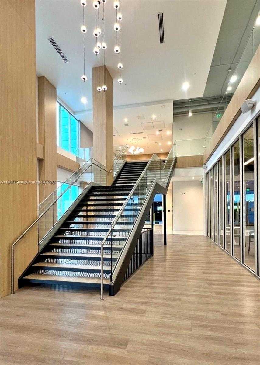 Imagen de Pequeño Objeto