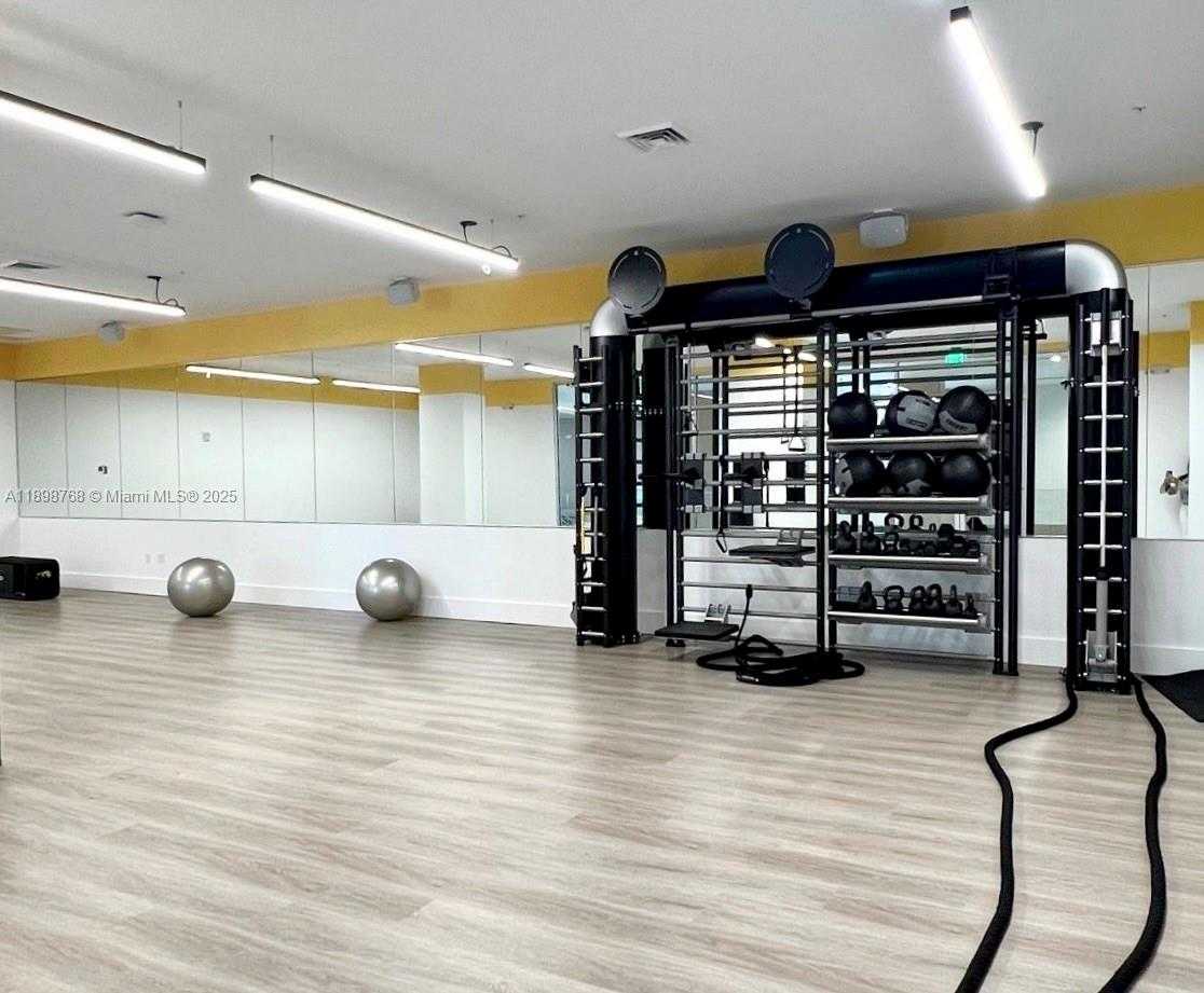 Imagen de Pequeño Objeto