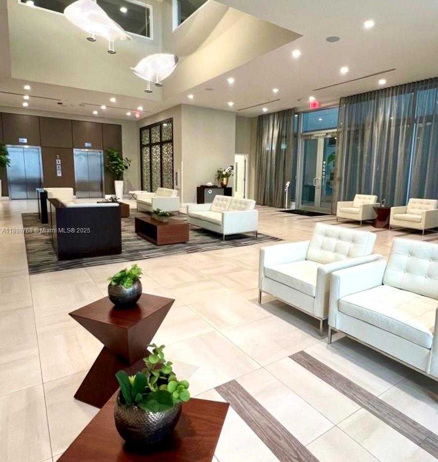 Imagen de Pequeño Objeto