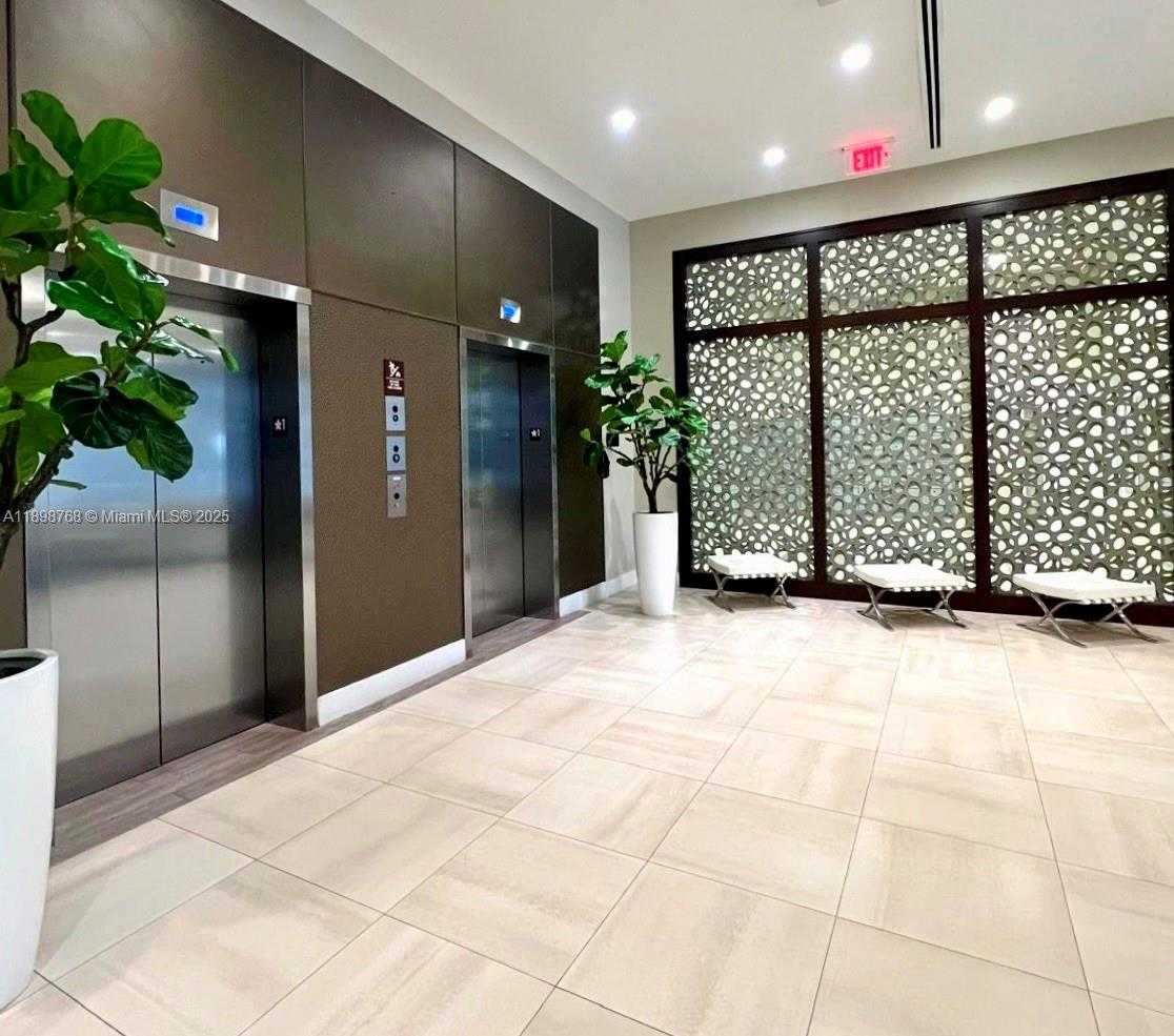 Imagen de Pequeño Objeto