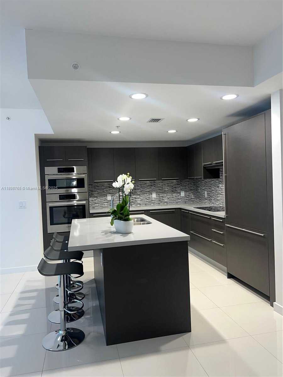 Imagen de Pequeño Objeto