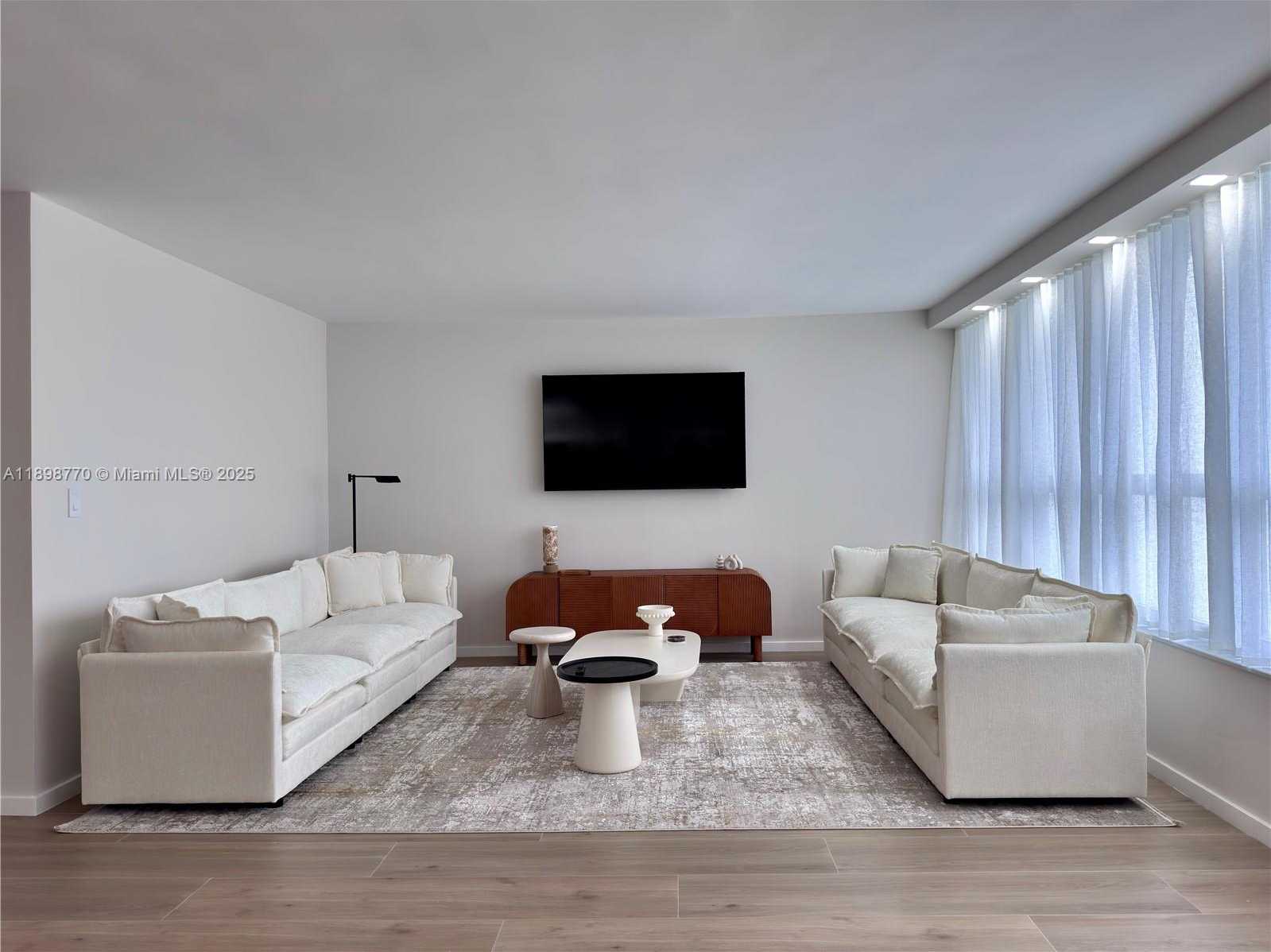 Small Image of 10230 COLLINS AVE #102, Bal Harbour Number 3