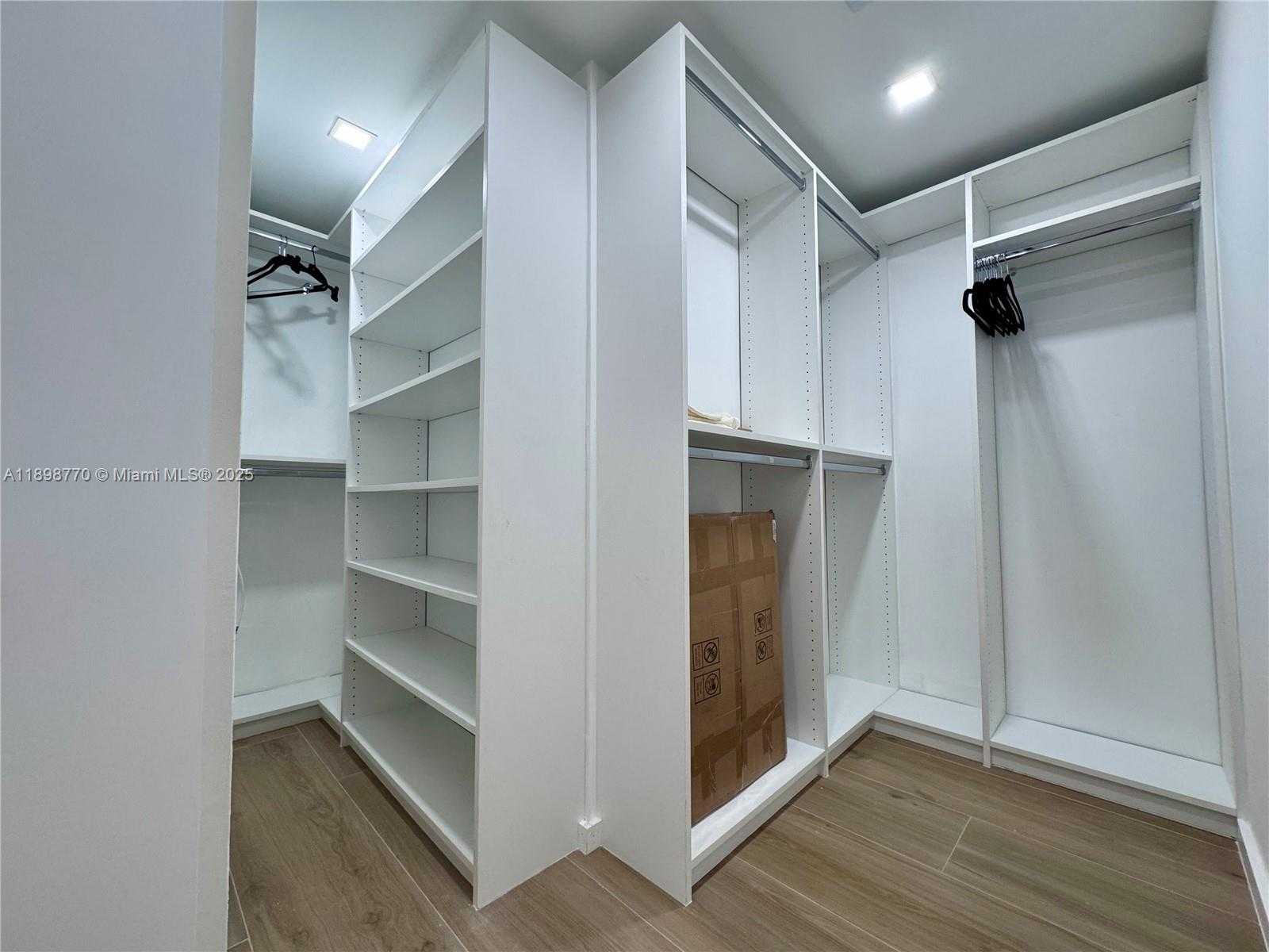 Small Image of 10230 COLLINS AVE #102, Bal Harbour Number 7