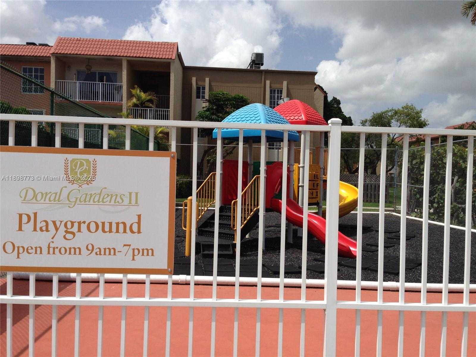 Small Image of 5201 GENEVA WAY #102, Doral Number 17