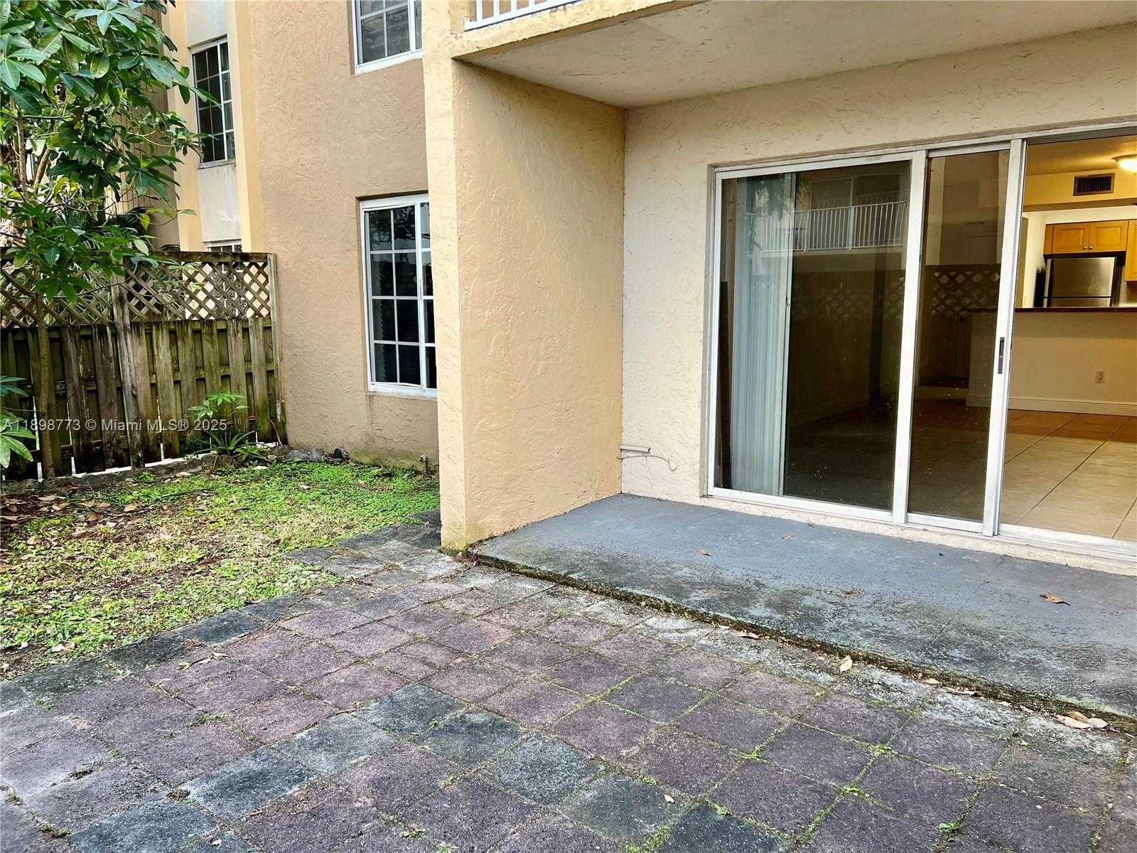 Small Image of 5201 GENEVA WAY #102, Doral Number 5