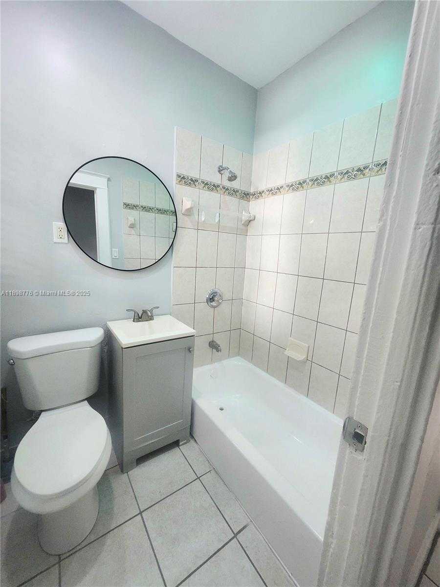 Small Image of 1507 MERIDIAN AVE #2, Miami Beach Number 11