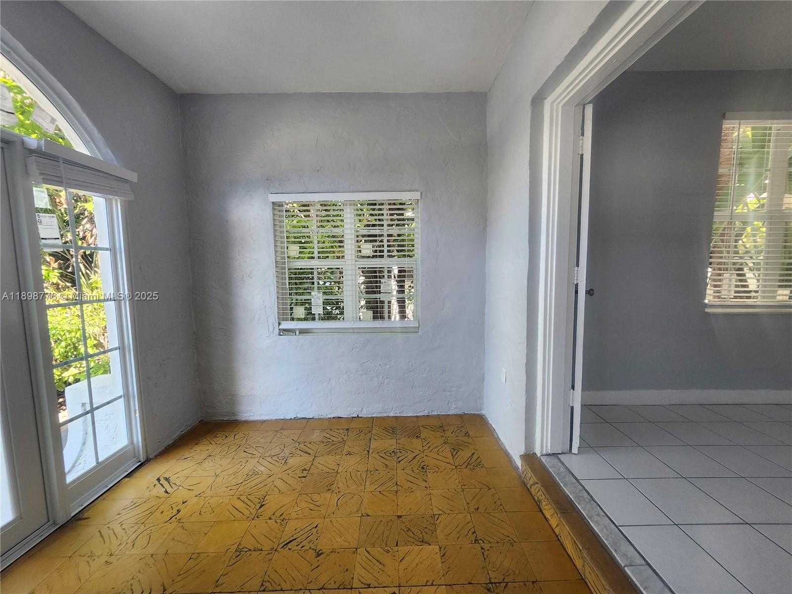 Small Image of 1507 MERIDIAN AVE #2, Miami Beach Number 4