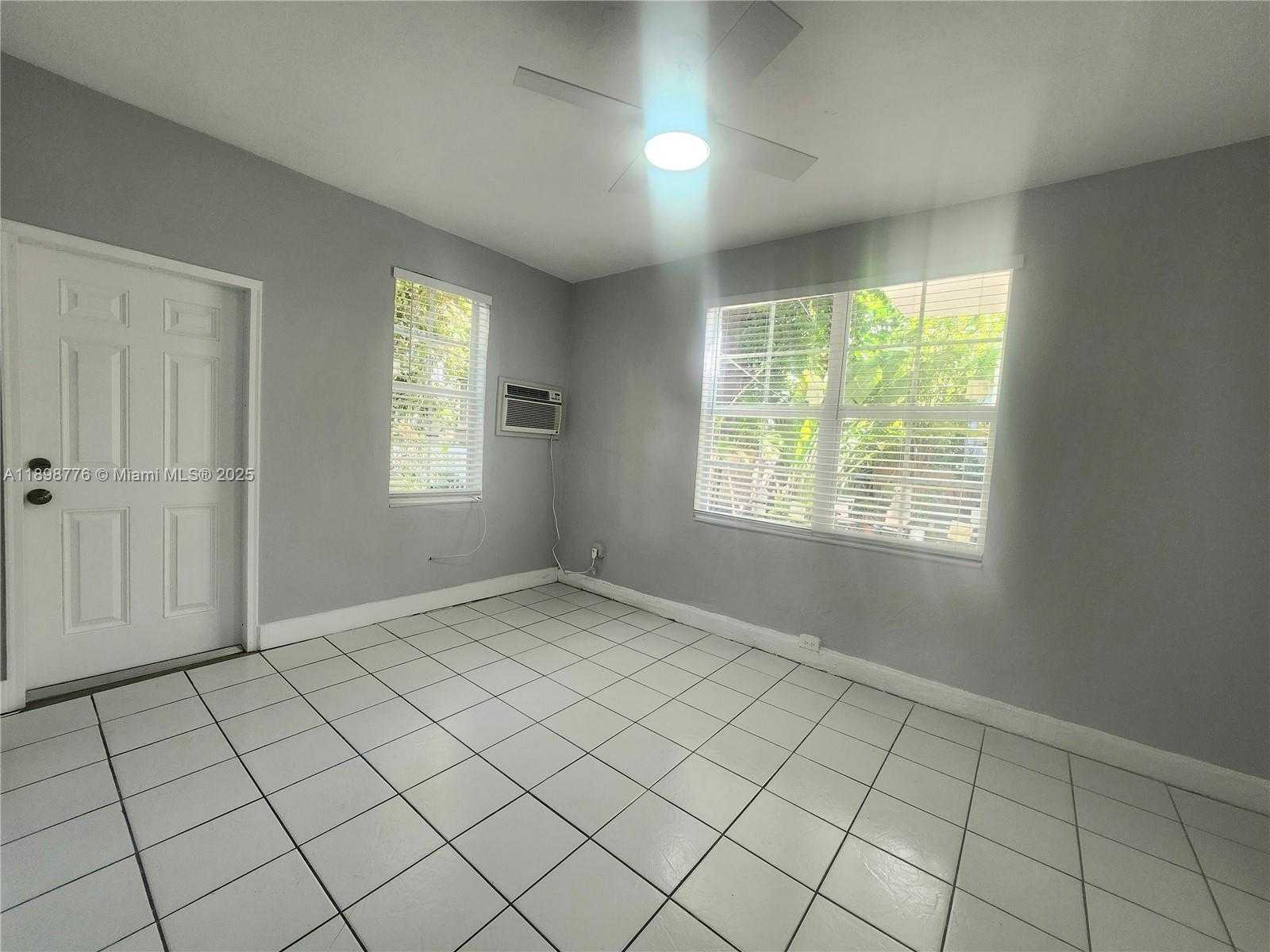 Small Image of 1507 MERIDIAN AVE #2, Miami Beach Number 9