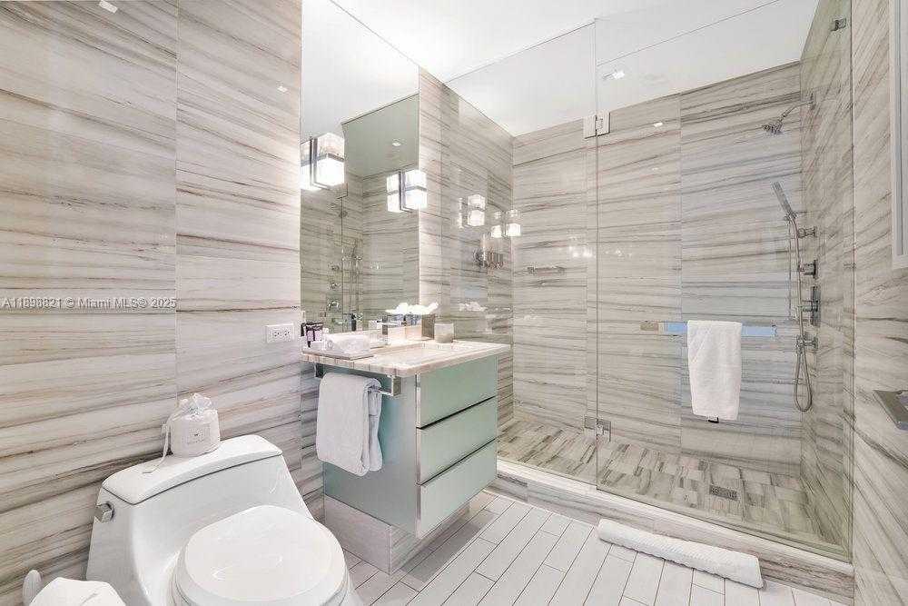Small Image of 2201 COLLINS AVE #628, Miami Beach Number 15