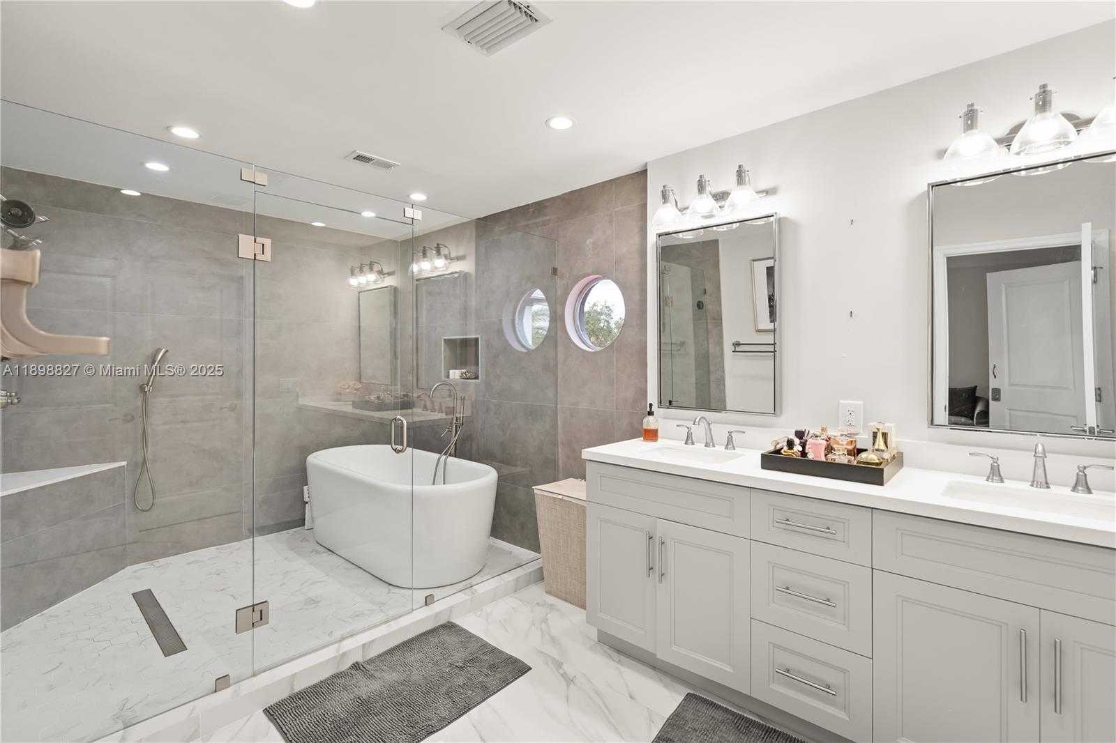 Small Image of 16113 OPAL CREEK DR, Weston Number 19
