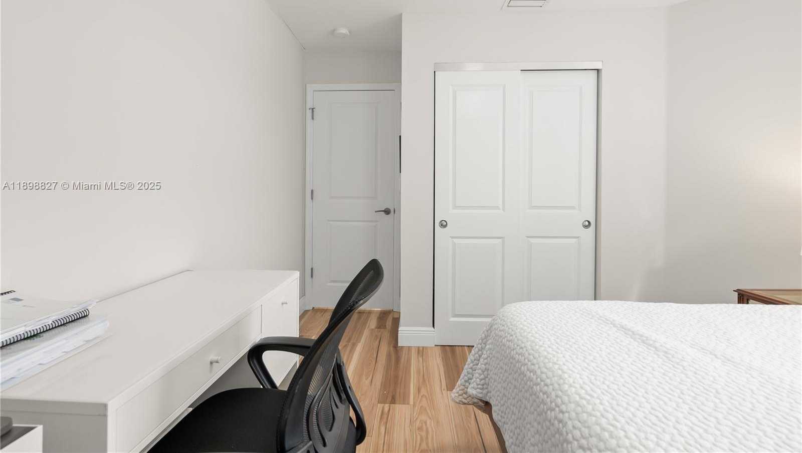 Small Image of 16113 OPAL CREEK DR, Weston Number 23