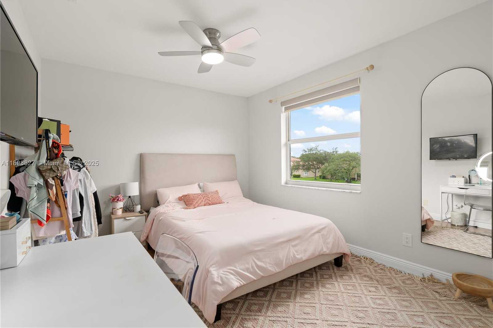 Small Image of 16113 OPAL CREEK DR, Weston Number 25