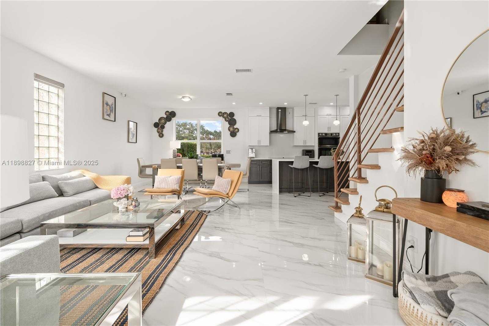 Small Image of 16113 OPAL CREEK DR, Weston Number 5